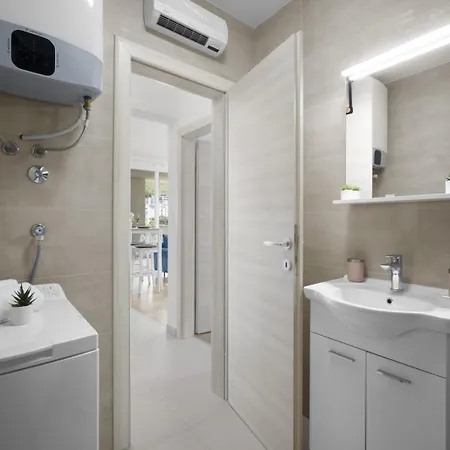 Nnb View * Podstrana