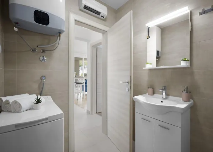 Nnb View * Podstrana